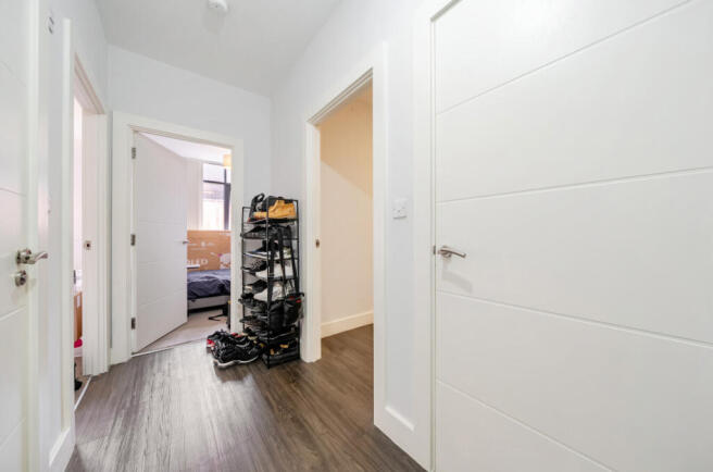2 bed Flat for sale Image 9