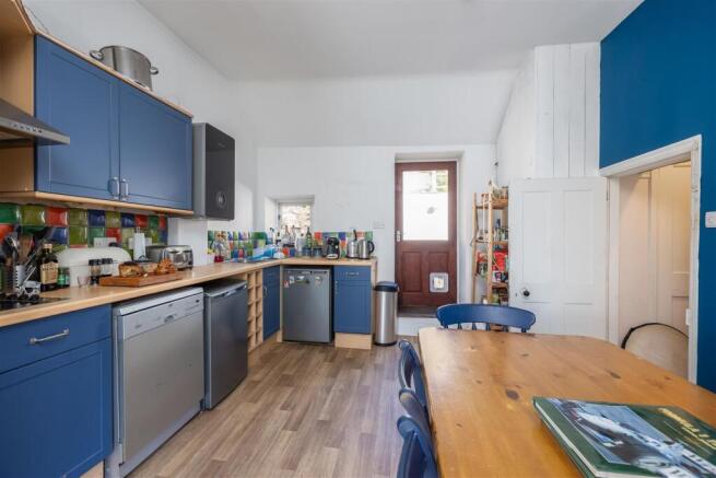 Park Street 28 Kitchen-2.jpg