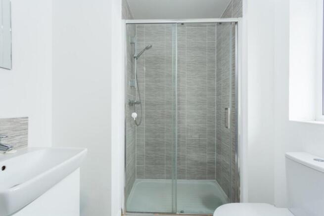 4 bed Detached for sale Image 6