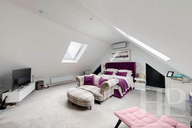 Principal bedroom