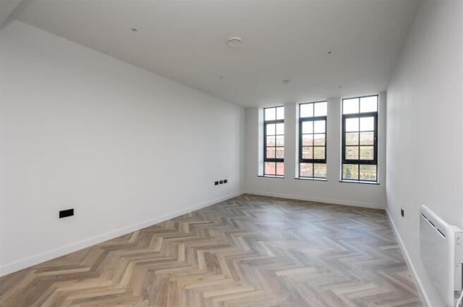 2 bed Apartment for sale Image 4