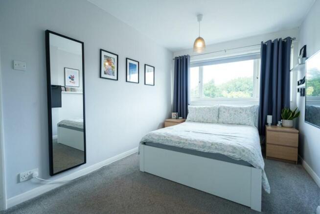 Bedroom 1-2.jpg