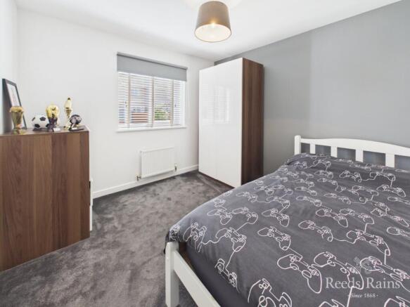 5 bed Detached for sale Image 11