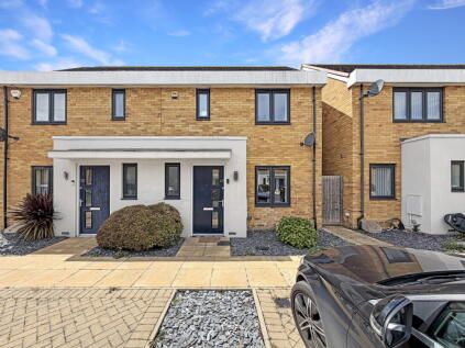 Sanderling Close, East Tilbury RM18 8FF