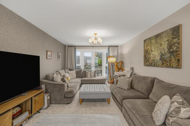 21 Midsummer Rd-7.jpg