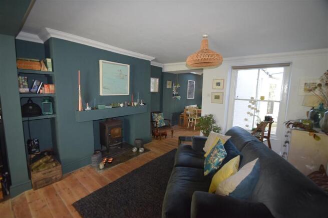 SITTING AREA