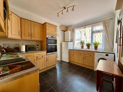 Station Road, Pool, TR15