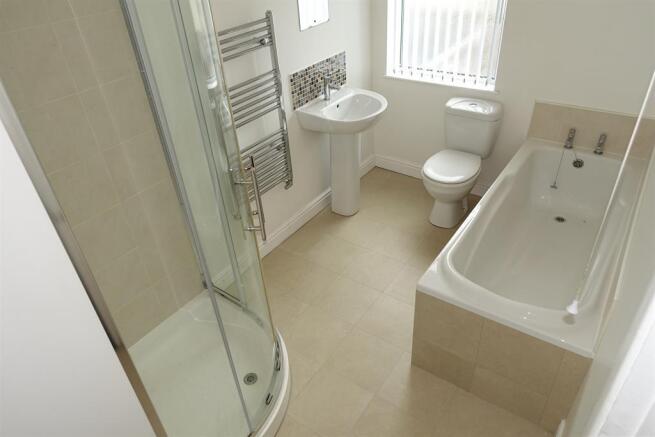 2 bed Terraced to rent Image 10