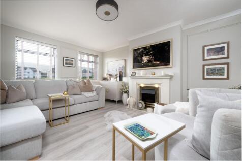 Hillend Drive, Greenock, PA15