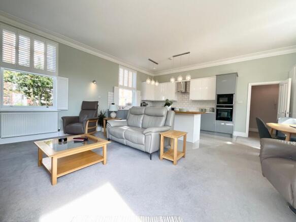 2 bed Apartment for sale Image 7
