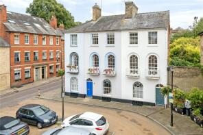 1, Chequer Square, Bury St Edmunds IP33 1QZ