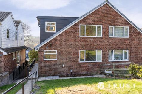 Ebor Gardens, Mirfield, WF14