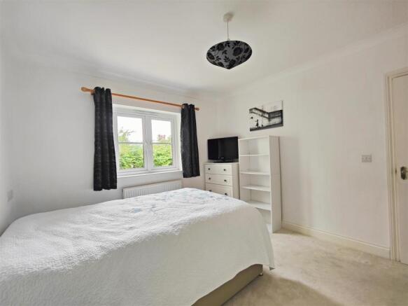 Bedroom 1 (rear)