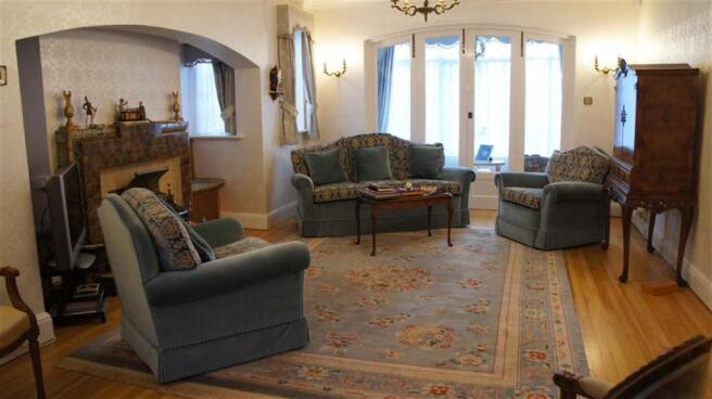MAIN RECEPTION ROOM 1