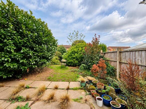 Taverners Close, Willenhall, WV12 photo 4