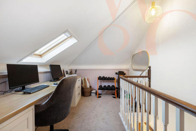 R6M23861-HDR