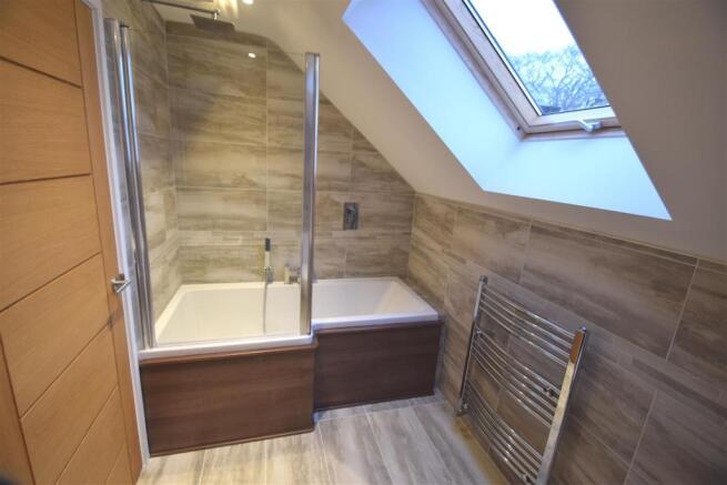 Bathroom.JPG