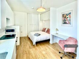 Flat 2, 64 Grafton House, Maids Causeway, Cambridge CB5 8DD