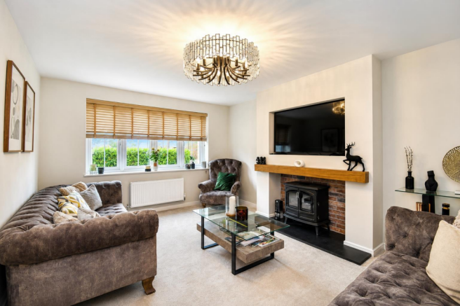 4 bed Detached for sale Image 7