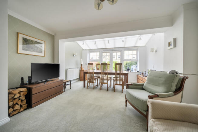 1433432-4-69bd3b2...