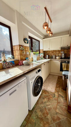 2 bed Semi-Detached for sale Image 11