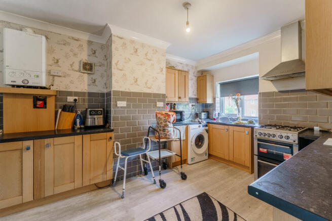 6 bed Block of Apartments for sale Image 12