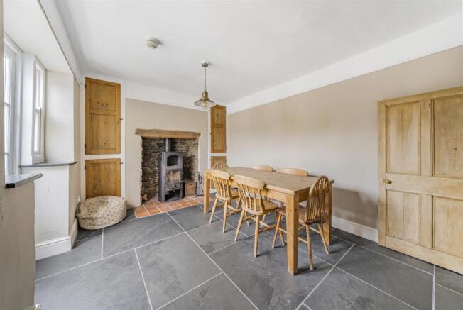 Dining Room.jpg