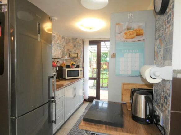 Photo 10