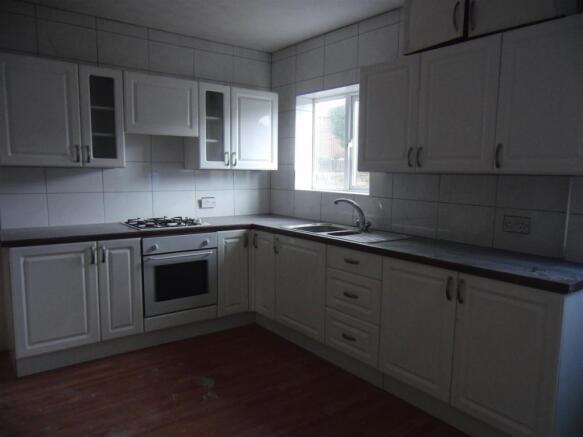 Kitchen /Dining