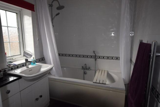 3 bed Semi-Detached for sale Image 8
