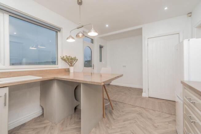 3 bed Semi-Detached for sale Image 5