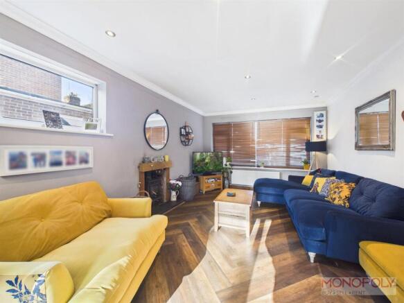 Wrexham Road, Cefn-Y-Bedd, LL12 photo 2