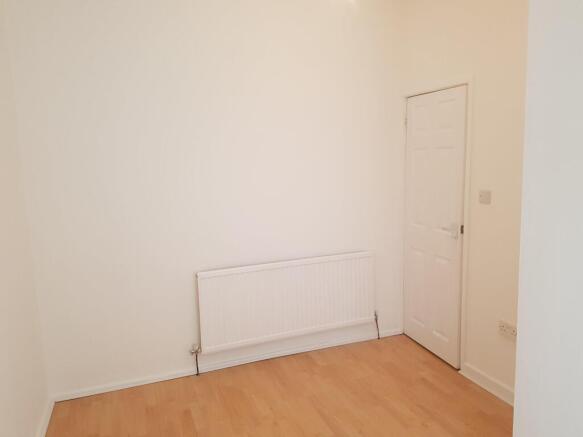 3 bed Terraced to rent Image 4
