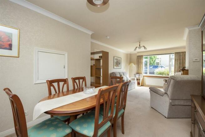 28 Linburn Grove9.jpg