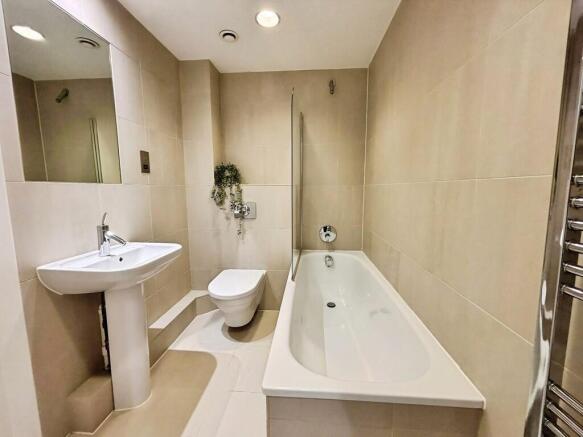 2 bed Penthouse for sale Image 9