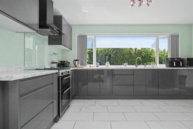 Rushton Road, Rothwell, Kettering photo 4