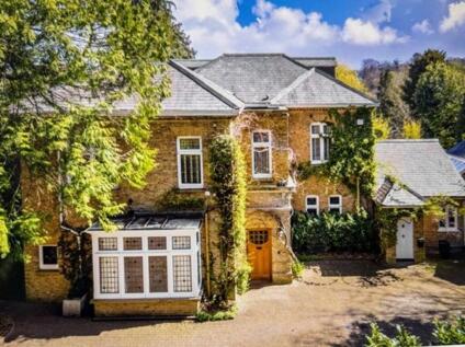 Hayes Lane, Kenley, CR8