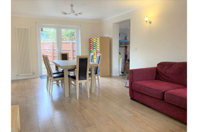 Lounge/Dining Room