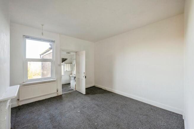 2 bed Terraced for sale Image 7