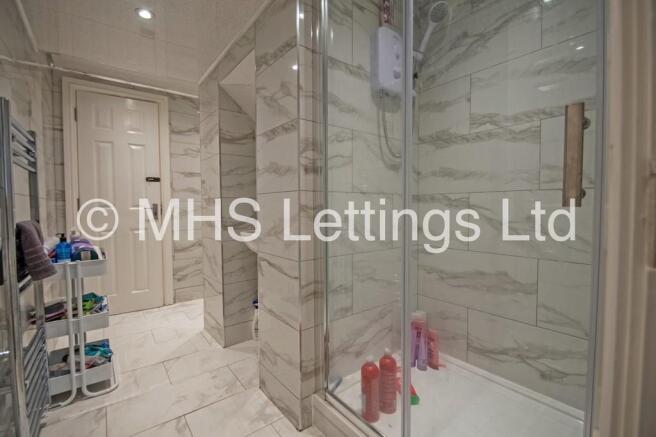 6 bed Terraced to rent Image 12