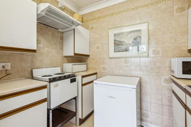 75 Homecross House, Fishers Lane, W4-5.jpg