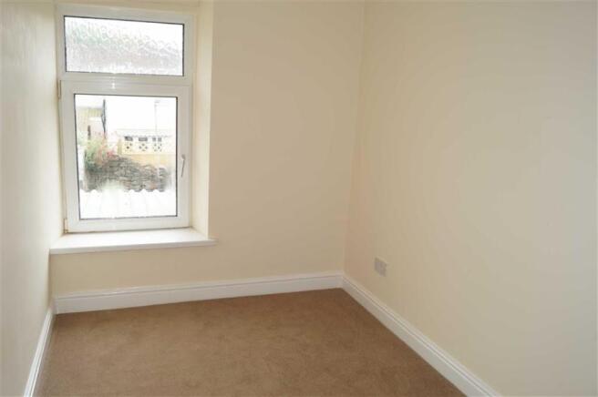 BEDROOM 2 (REAR)