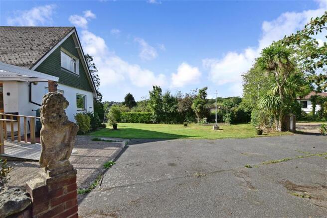 Driveway/Parking