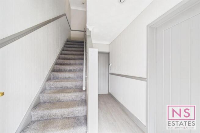 3 bed Semi-Detached for sale Image 5