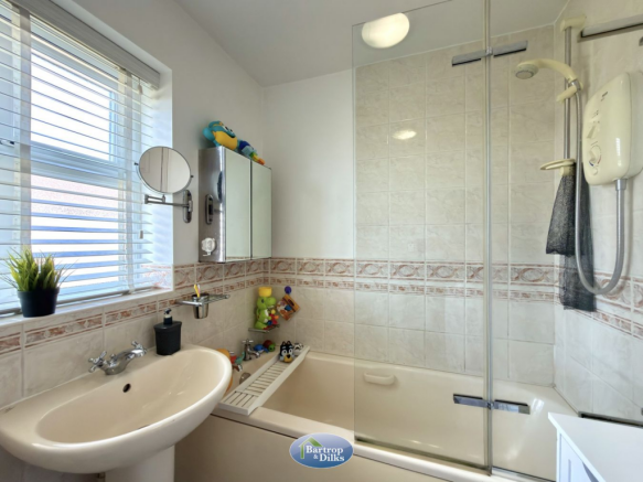 3 bed Detached for sale Image 4