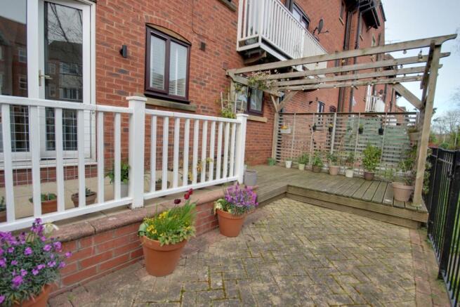 3 bed Terraced for sale Image 6