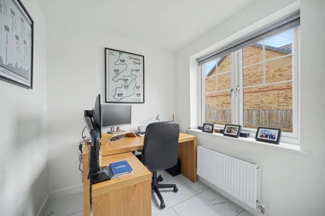 4 bed Detached for sale Image 8