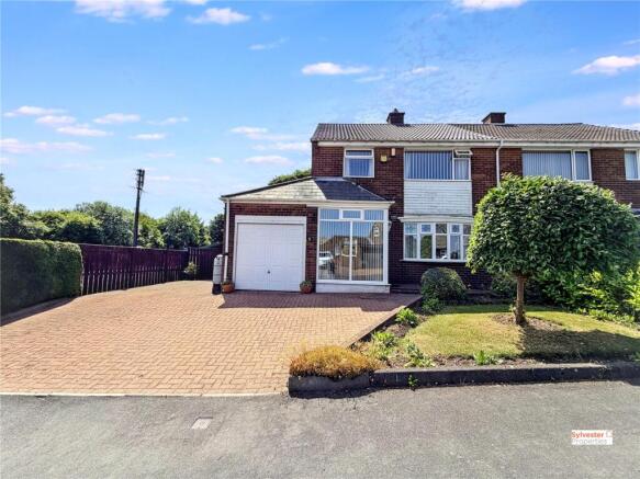 3-bed semi-detached on Wyndways Drive, Flint Hill, Dipton, DH9, £220,000