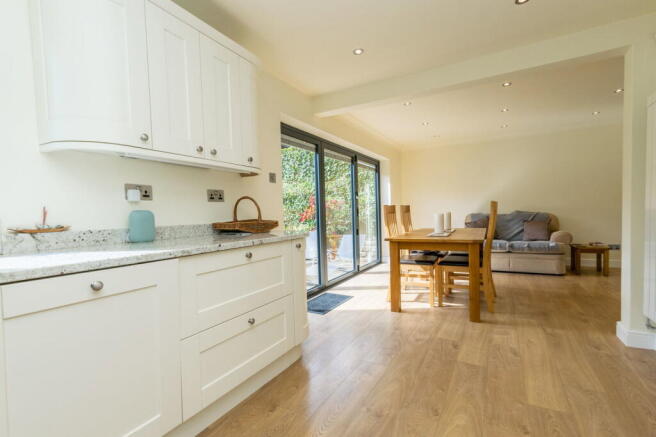 4 bed Detached for sale Image 4