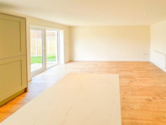 3 bed Bungalow for sale Image 5